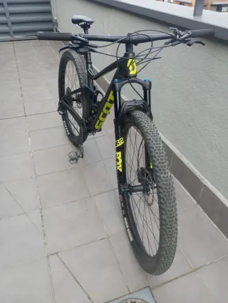 Scott Spark Talla M.cubiertas de serie.a cambiar