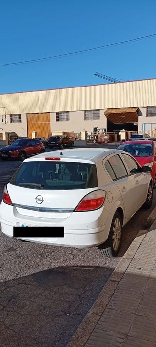 Opel Astra 2004