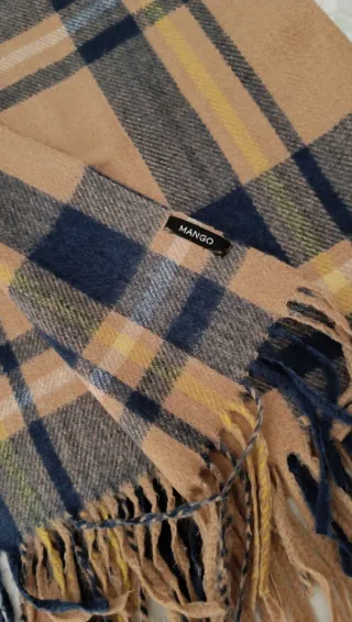 Bufanda cuadros Mango