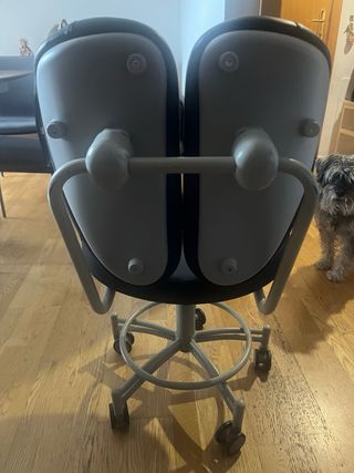 Silla ergonómica con ruedas