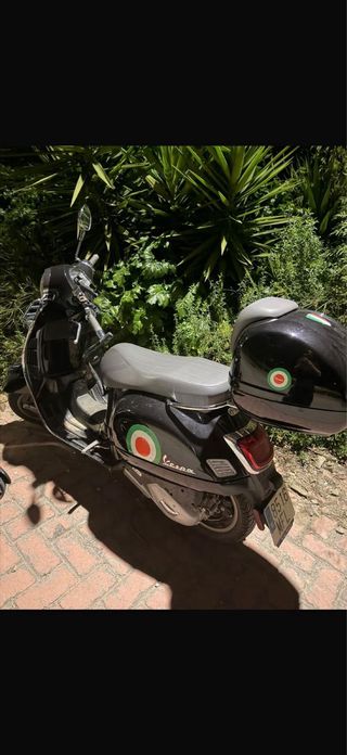 Vespa 125 Cc gts Negra 2023