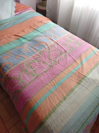 Juego cama 1,50 muy alegre, 50% alg y 50%acrilico