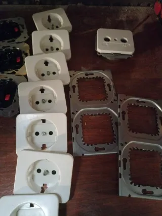 Mecanismos SIMÓN 75