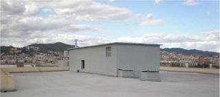Nave industrial en alquiler en El Bon Pastor en Barcelona