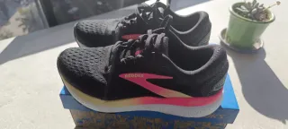 Zapatillas Brooks Gosh 16 Mujer Negro/Rosa