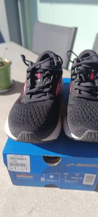 Zapatillas Brooks Gosh 16 Mujer Negro/Rosa