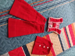Conjunto Nancy Rojo Falda y Chaleco
