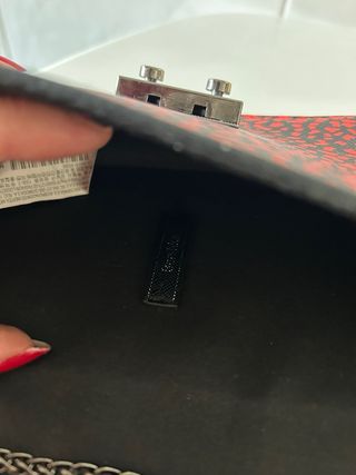 Bolso de leopardo negro y rojo