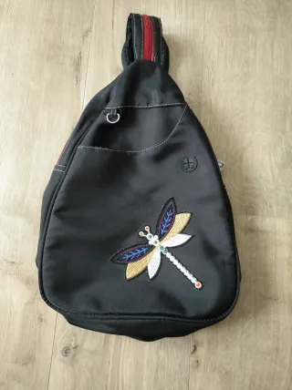 Mochila Eshow Negra con Diseño de Libélula