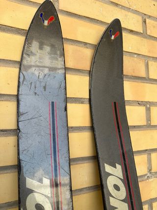 Esquís Rossignol Magnum con bastones