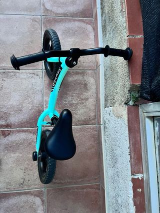 Bicicleta sin pedales Sawyer + Casco