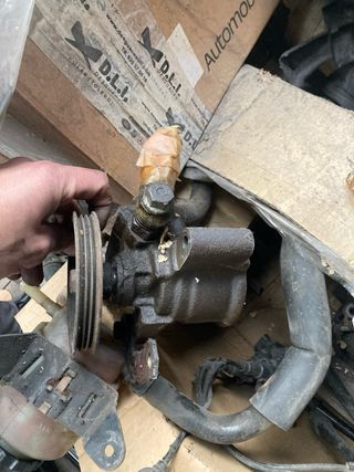 Bomba Dirección y Depósito Toyota RAV 4 2.0