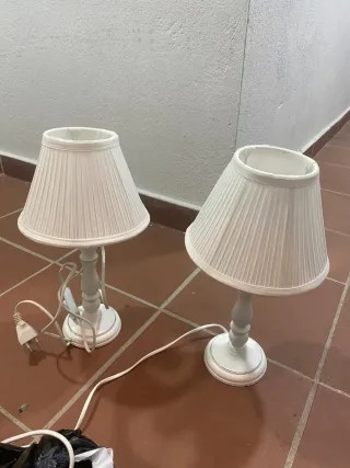 Conjunto Lámparas Techo y Mesilla (2)