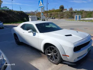Dodge challenger  2019 sxt v6