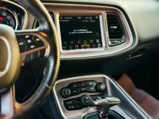 Dodge challenger  2019 sxt v6