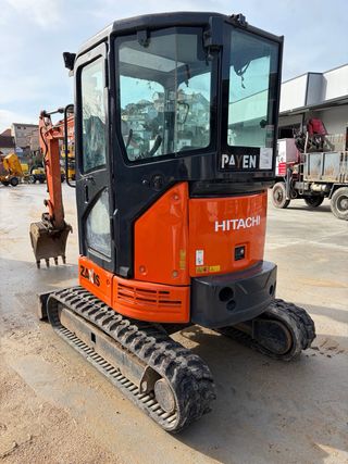 Miniexcavadora Hitachi ZX26U