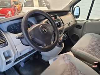 Opel Vivaro 2004