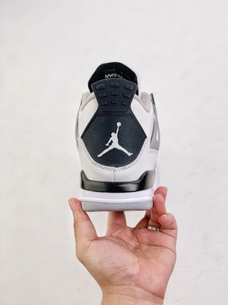 ✨ 𝗝𝗼𝗿𝗱𝗮𝗻 𝟰✨ Original Zapatillas Unisex 44,5