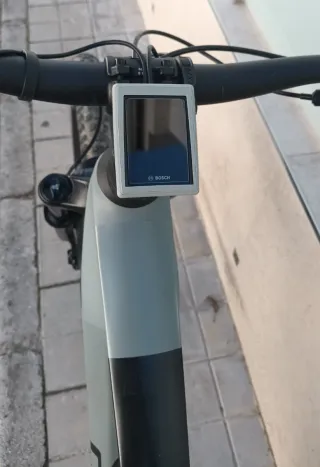 Bicicleta Eléctrica Cube Stereo Hybrid 140 hpc