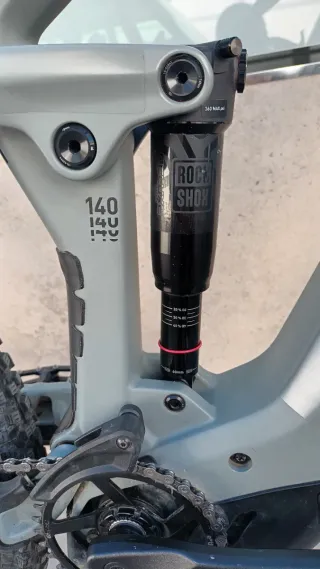 Bicicleta Eléctrica Cube Stereo Hybrid 140 hpc