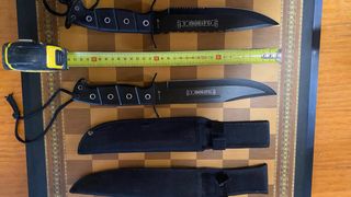 Set di 3 coltelli da campo con fodere