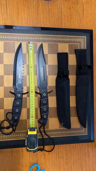 Set di 3 coltelli da campo con fodere