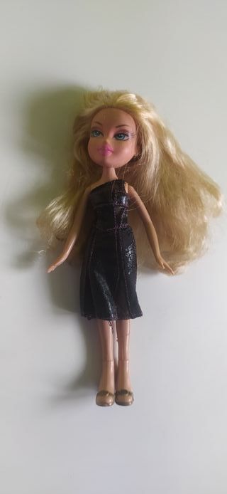 2 Bambole Bratz in Abito Nero