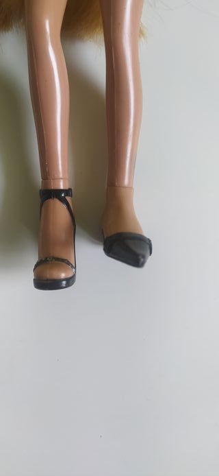 2 Bambole Bratz in Abito Nero