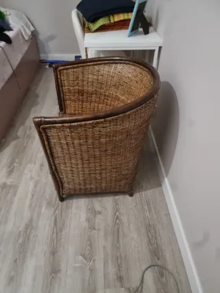 Butaca de mimbre con cocina blanco