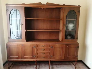 Mueble aparador madera y cristal