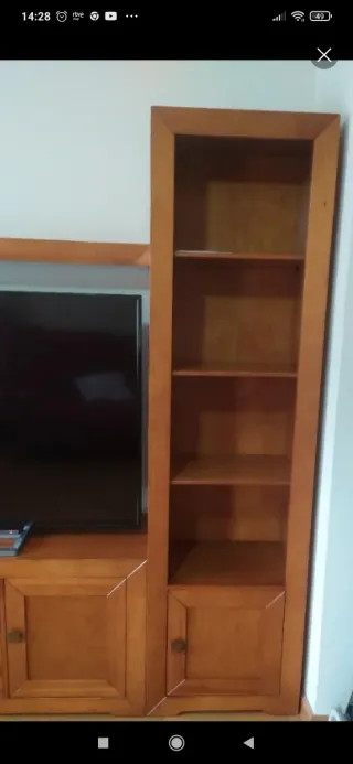 Precioso mueble de salón de madera maciza