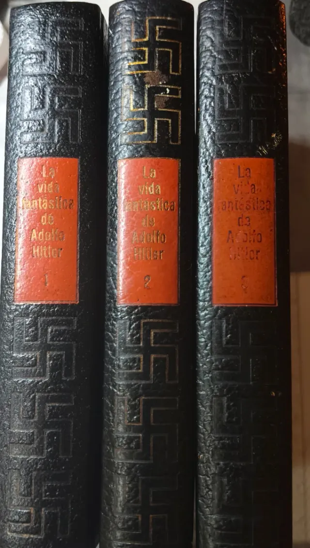 LA VIDA FANTASTICA DE HITLER 3 VOLUMENES