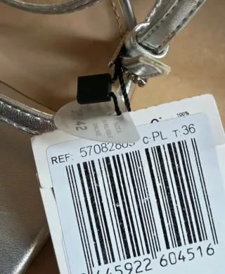 Sandalias plateadas Mango