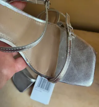 Sandalias plateadas Mango