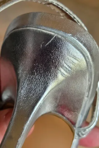 Sandalias plateadas Mango