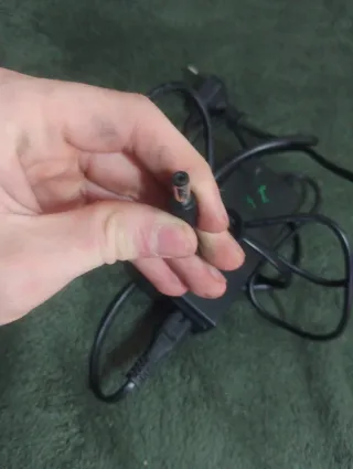 Cargador Patinete Eléctrico Zhweel