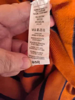 Jersey mujer cuello alto color tabaco y rayas azul