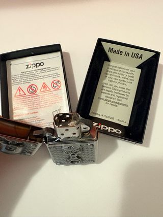 Zippo Accendino Teschio Pistone