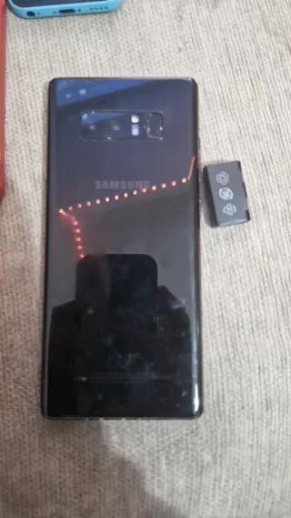 Lote de 3 móviles 2 portátiles  1 reproductor y ma