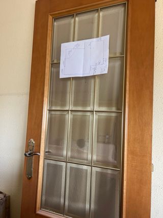 Puerta madera con cristal