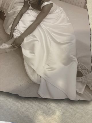 Vestido de Novia Talla 42 con Velo