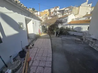 Se vende casa de pueblo en cajiz