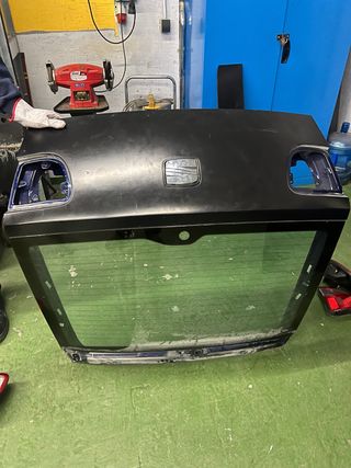 Portón trasero Seat León MK1 con luna
