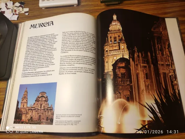 Libro España en Color - Néstor Luján