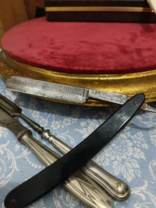 Lote vintage: Navaja, maquinilla y cubiertos