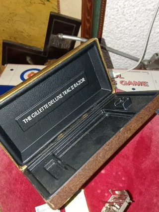 Lote vintage: Navaja, maquinilla y cubiertos