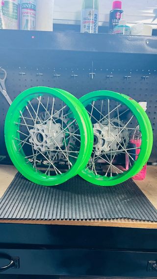 Llanta Pitbike Aro Verde 50 neumtacos 60 junto 100