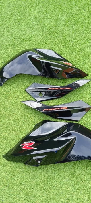 Tapas BMW F 900 R Negras