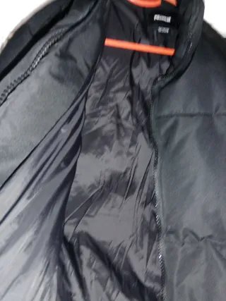 Cazadora Pull&Bear negra