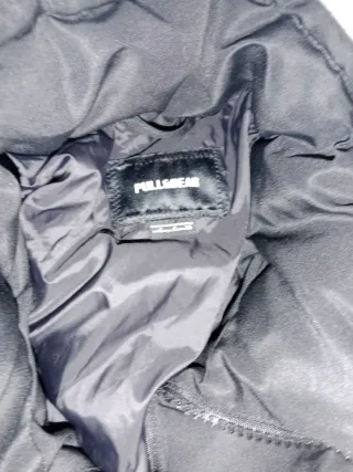 Cazadora Pull&Bear negra